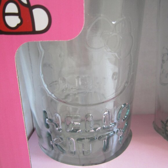 Hello Kitty Sanrio Glass Tumblers Set of 2 - Picture 3 of 6